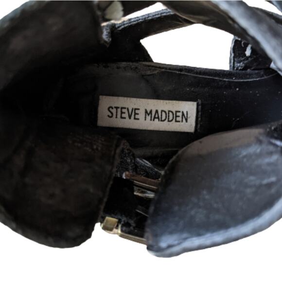 Steve Madden Cinch Cut-out Buckle Suede Ankle Booties 8 - Picture 8 of 10